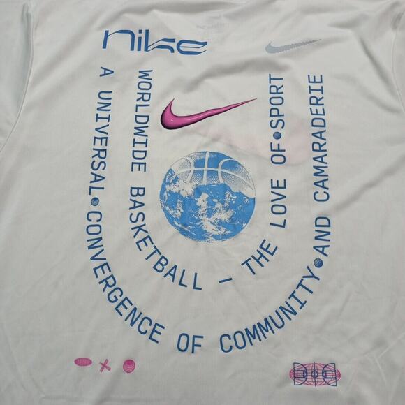 Nike Basketball "Worldwide Wordsmith Tee" T-Shirt Men's L Large White FV8412-133 - Picture 9 of 9